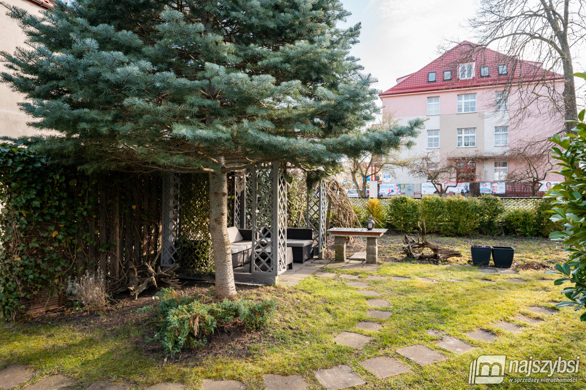 KOŁOBRZEG-4pok. Z GARAŻEM I OGRODEM CENTRUM MIASTA (15)