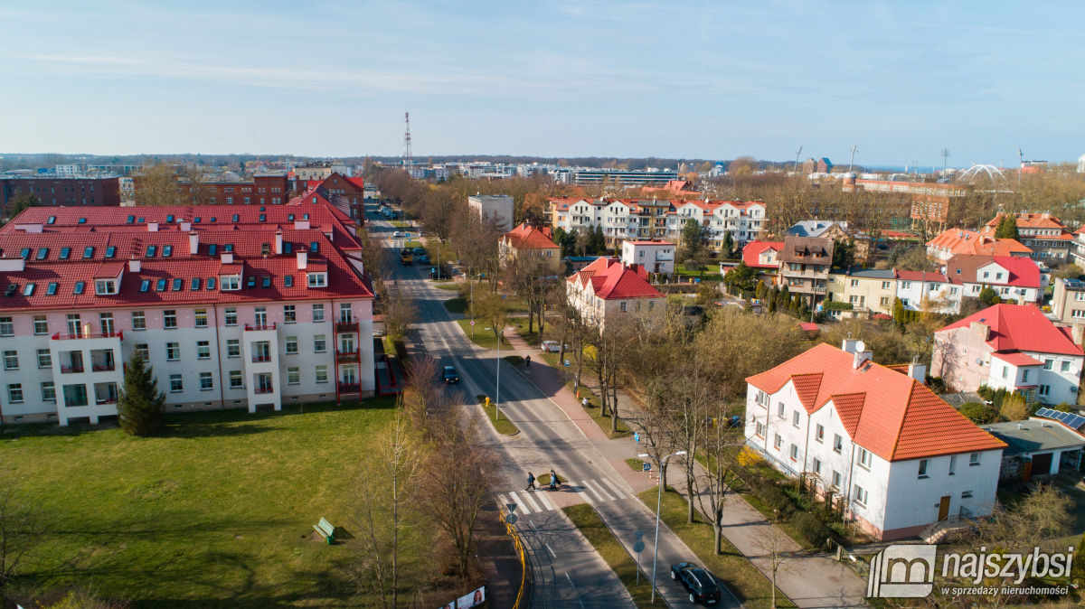 KOŁOBRZEG-4pok. Z GARAŻEM I OGRODEM CENTRUM MIASTA (27)