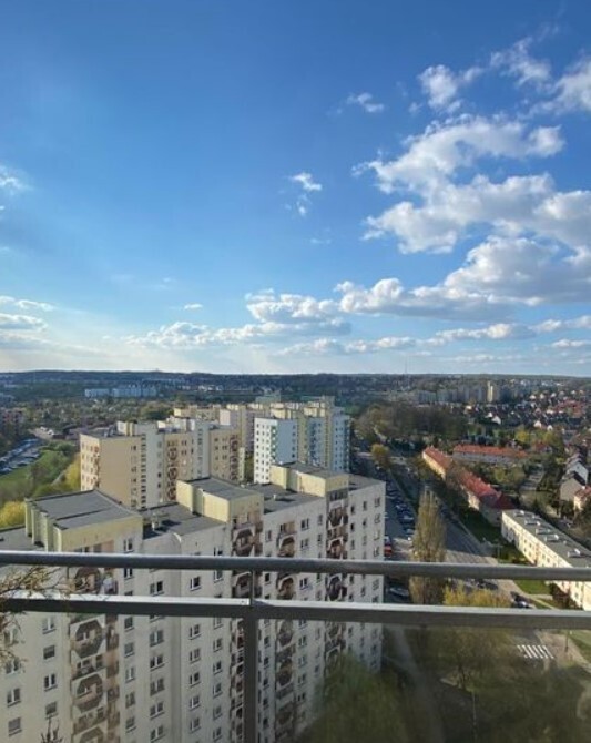 Przestronna kawalerka z balkonem i panoramą miasta (9)