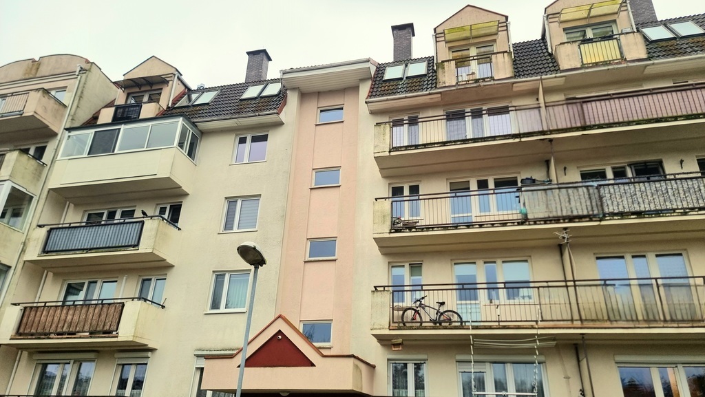 2 pok., budynek 2002 r., duży balkon. (2)