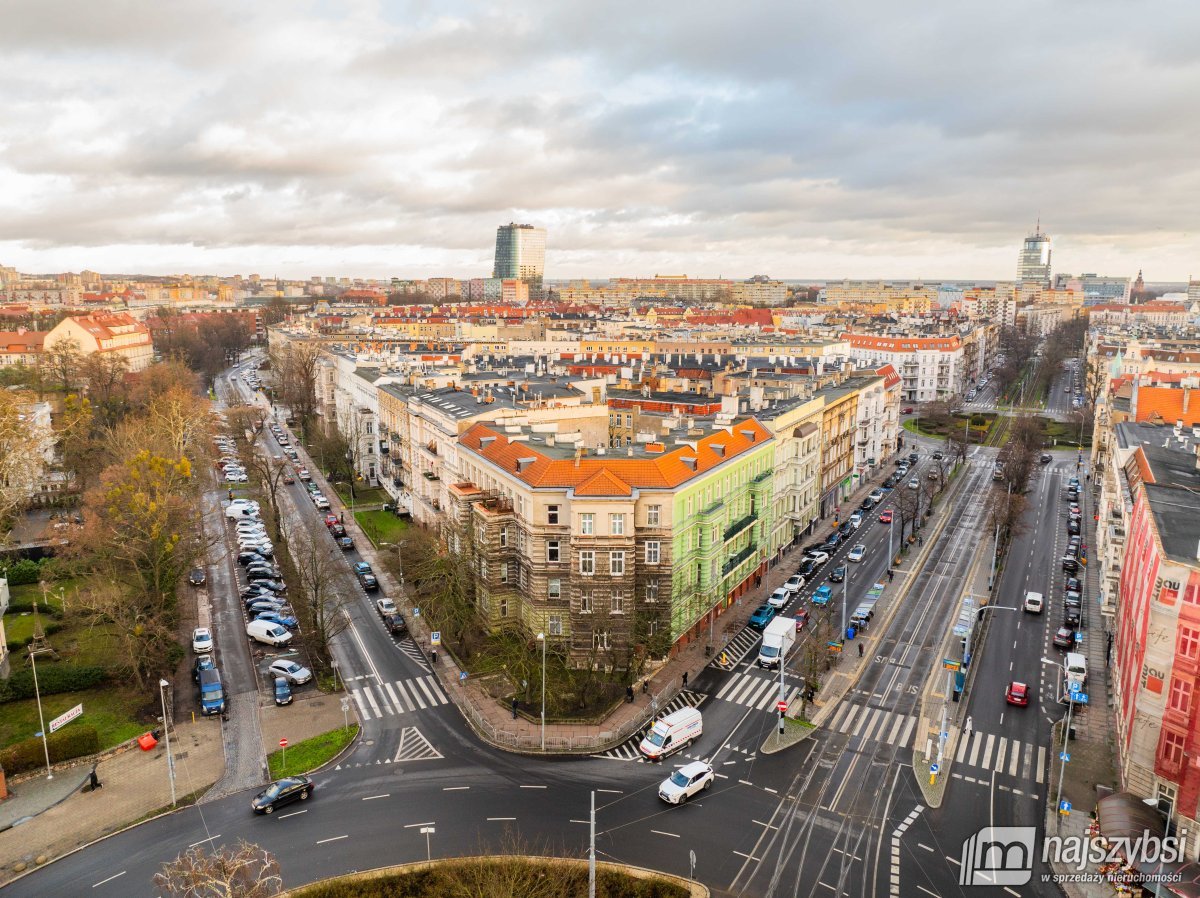 Szczecin -  przestronne mieszkanie  z potencjałem (2)