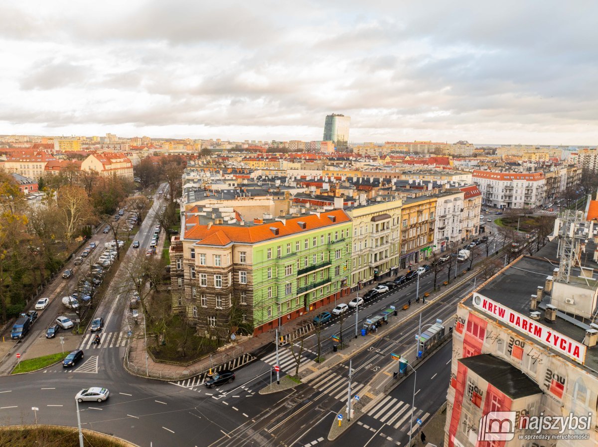 Szczecin -  przestronne mieszkanie  z potencjałem (25)