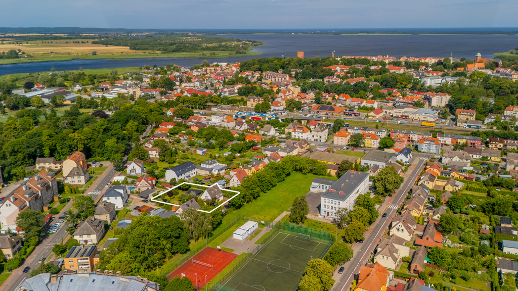 Dom 162m2 z ogromną działką 1238m2 i dużym garażem (2)