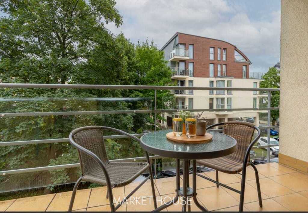 Apartament 100 metrów od morza w budynku z basenem (17)