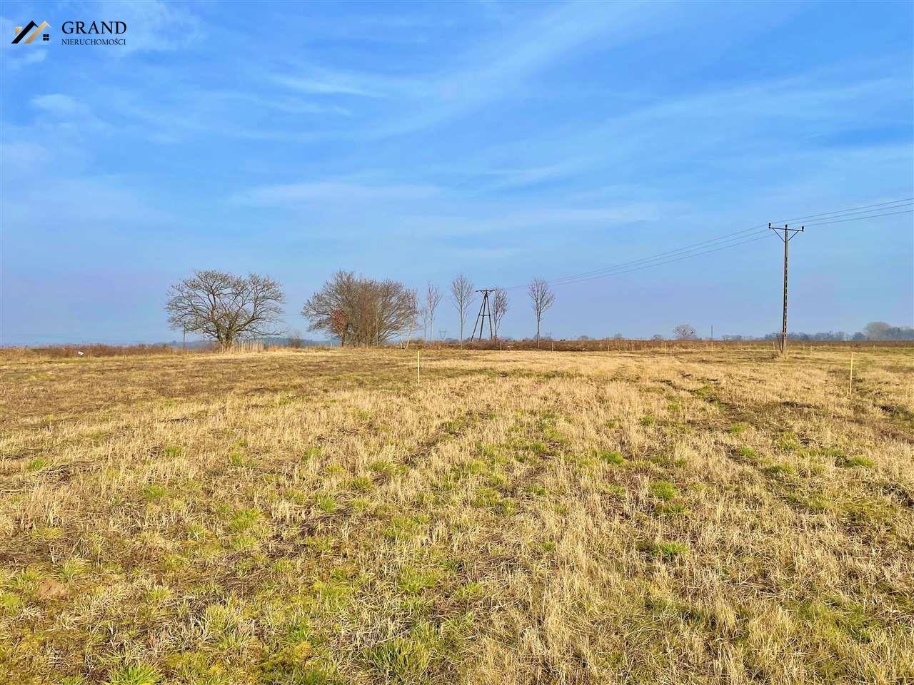 Działka pod budowę domu jednorodzinnego. (4)