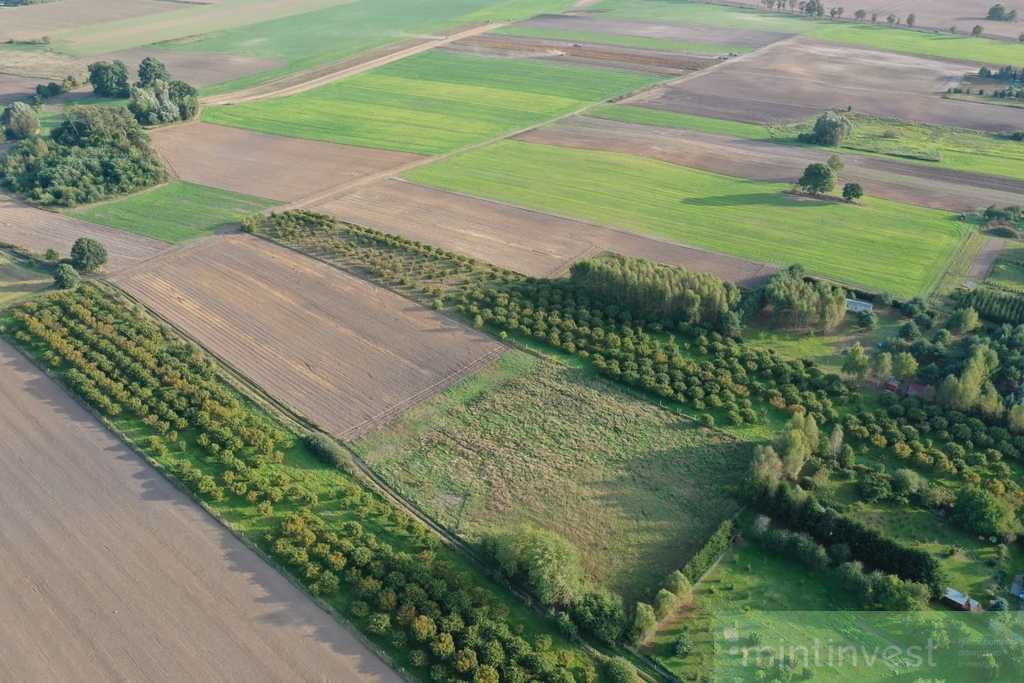 Działka budowlana w cichej okolicy (3)