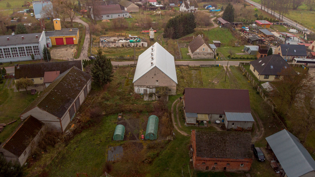 Budynek Gospodarczy  /Obiekt do zagospodarowania (9)