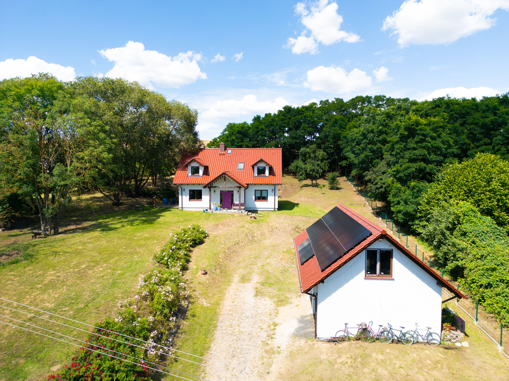 Piękny, nowoczesny dom rodzinny nad rzeką Odrą. (27)