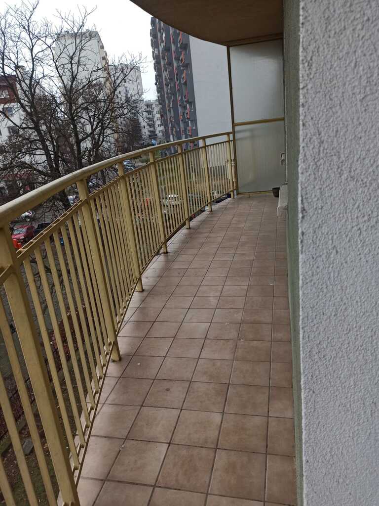 Stare Miasto, 2 pokoje duży balkon. Polecam. (12)