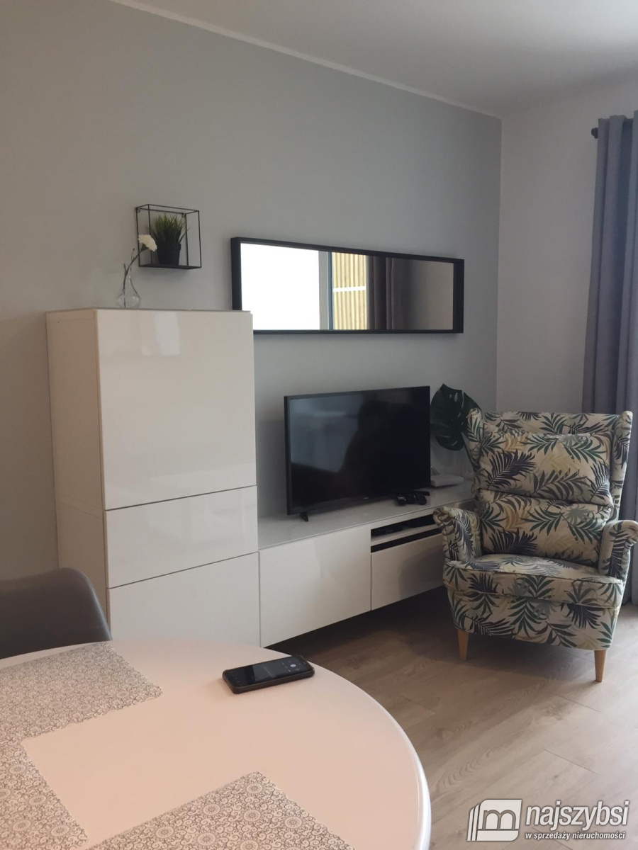 KOŁOBRZEG- Apartament z basenem blisko morza (8)