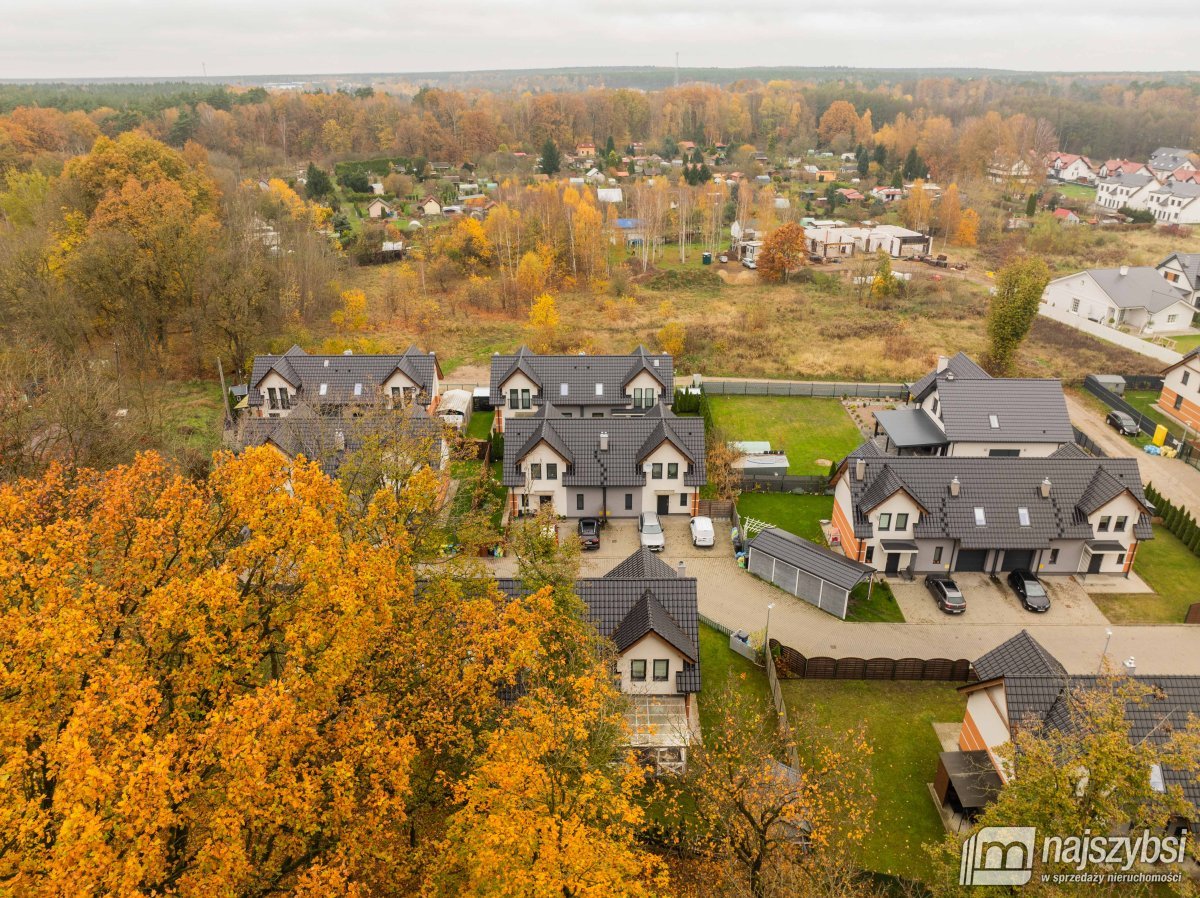 Goleniów - pół bliźniaka, oś. Leśny Świt  (3)