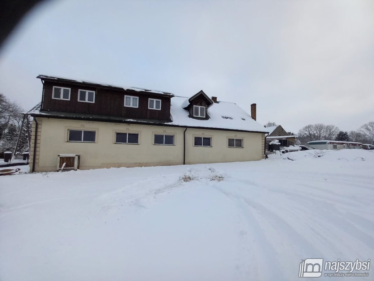 WĘGORZYCE-DOM Z WARSZTATEM SAMOCHODOWYM, HALĄ (11)